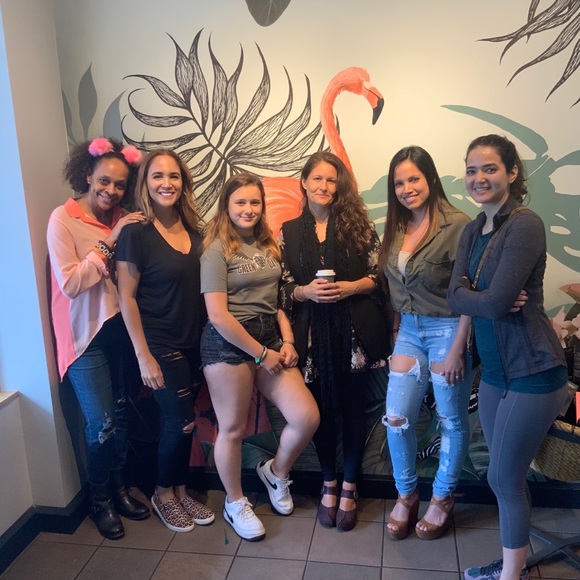 CLOSET CLOSING TEMPORARILY : ALL MUST GO! - Picture 5 of 7